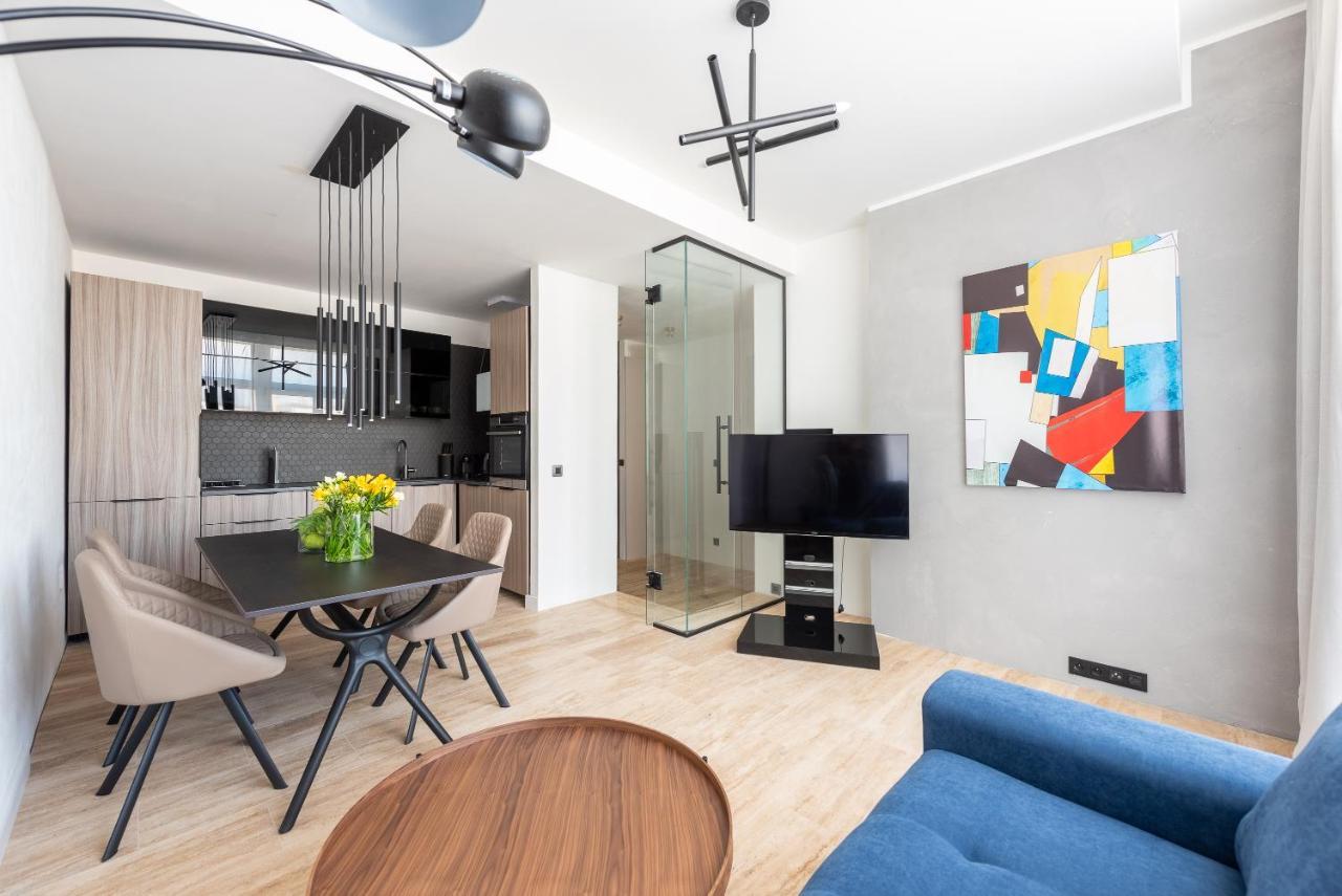 Appartement Luxury With A Balcony And A Terrace *